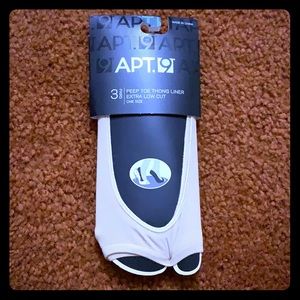 🆕 Apt 9 Peep Toe Thong Liners